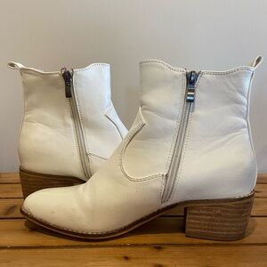 White Western Ankle Boots SZ 7